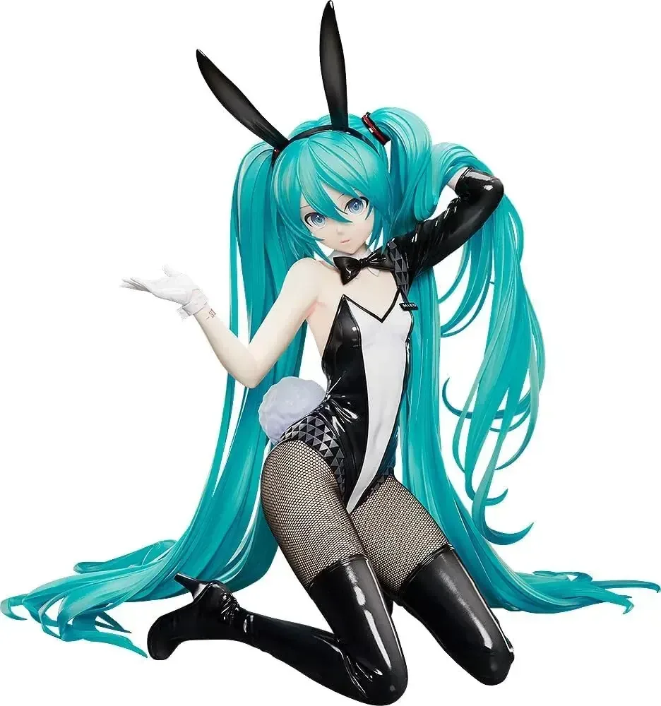 FREEing Hatsune Miku Bunny Version 1/4 Scale Pre-painted Figure